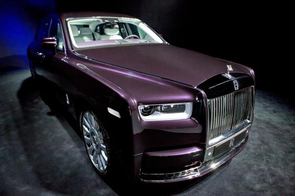 ชุมนุมระดับเศรษฐีสหรัฐฯ เปิดประมูลจับจอง Rolls-Royce Phantom 8 generation