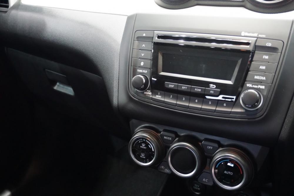 ภายใน Suzuki Swift 2018 ภายใน Suzuki Swift 2018