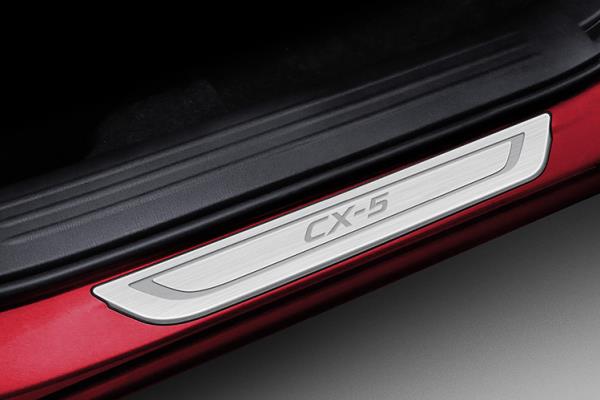การใช้ชุดคิ้วขอบประตู Mazda CX-5 2018