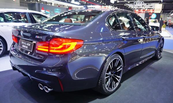 BMW M5 2018 โฉมใหม่ ด้านหลัง