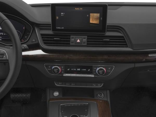 ระบบอำนวยความสะดวกภายในของ Audi Q5 2018