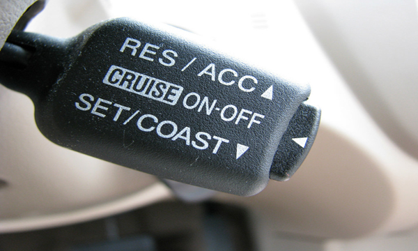 ระบบควบคุมความเร็วอัตโนมัติ Cruise Control