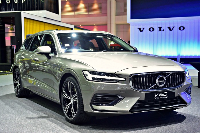 Volvo V60 T8 Twin Engine ปี 2020