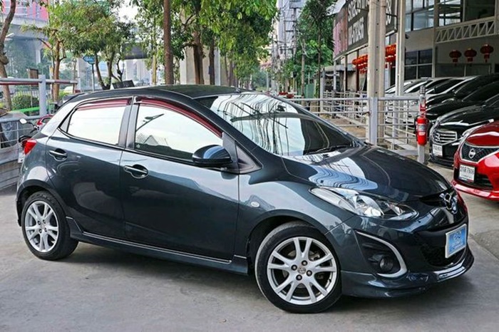 Mazda 2 