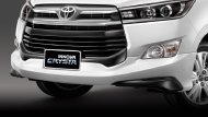 Toyota Innova Crysta 2018  สวยโดดเด่นด้วยกระจังหน้าโครเมียมพร้อมสเกิร์ตที่ดีไซน์ให้ทุกเส้นสายหรูหราดูโฉบเฉี่ยว - 2