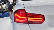 BMW 3 Series ได้รับการติดตั้งไฟท้ายแบบ LED และ ไฟเบรกดวงที่ 3 แบบ LED เช่นเดียวกัน - 3