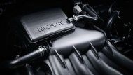Nissan Livina ได้รับการติดตั้งขุมพลังเครื่องยนต์เบนซิน แบบ 4 สูบ 16 วาล์ว DOHC ขนาด 1.5 ลิตร ให้กำลังสูงสุด 104 แรงม้า ส่งกำลังด้วยระบบเกียร์ที่มีให้เลือกทั้งแบบธรรมดา 5 สปีด และ ระบบเกียร์อัตโนมัติ 4 สปีด  - 9