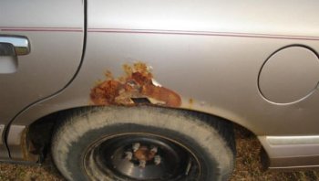 กำจัดสนิมเกาะรถยนต์ด้วยวิธีง่ายๆ ด้วยตัวเอง