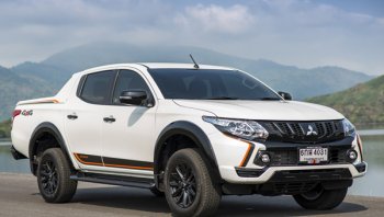 เปรียบเทียบ Mitsubishi Triton Athlete 2018 กับ Ford Ranger Raptor