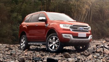 ราคาและตารางผ่อนรถ Ford Everest 2018