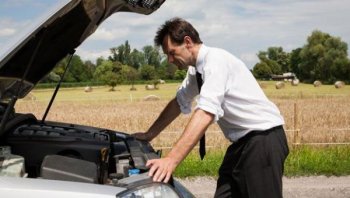 ถ้าไม่อยากให้เครื่องยนต์ของรถยนต์พัง บอกลาก่อนเวลาอันควร อย่าละเลย 4 สัญญาณเตือนภัย