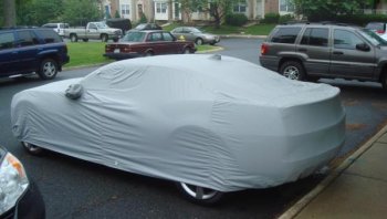 ถ้าต้องจอดรถยนต์ตากแดดทุกวัน ใช้ผ้าคลุมรถยนต์ไว้จะดีไหม?