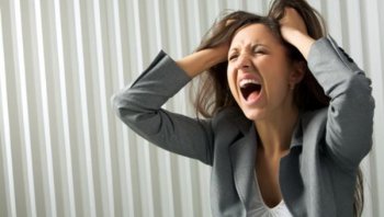 แบตเตอรี่รถยนต์หมดเร็วกว่าปกติ พอจะมีวิธีแก้ไขหรือไม่ ?