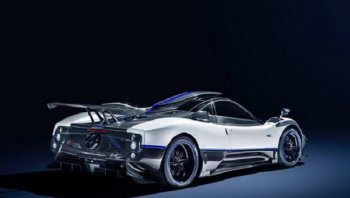 ล้ำค่ากับ Pagani Zonda Riviera กลางสายฝนพรำ งามจนอยากกรีดร้องดังๆ