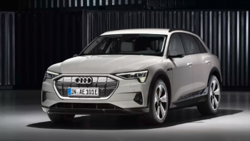 Audi E-Tron electric SUV รถยนต์อเนกประสงค์ไฟฟ้าสุดหรูคันแรกของค่าย เคาะราคาเริ่มต้นที่ 74,800 USD !!!