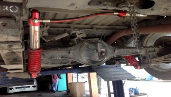 โช๊คอัพรถยนต์มีปัญหาทราบได้อย่างไร