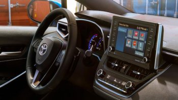 Toyota อาจมุ่งพัฒนารถให้เอื้อ Android Auto เป็นหลักในอนาคต