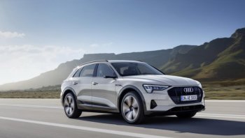 เปิดตัวแล้ว Audi รุ่น e-Tron SUV Model ยนตรกรรมพลังงานไฟฟ้า