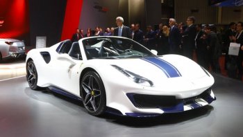 Ferrari 488 Pista Spider มาพร้อมเทคโนโลยีใหม่ที่ช่วยให้ปราดเปรียวขึ้นถึง 20 เปอร์เซ็นต์