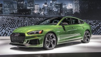 Audi RS5 Sportback โคตรแรง โคตรหล่อ สายพันธุ์ใหม่แห่ง RS 