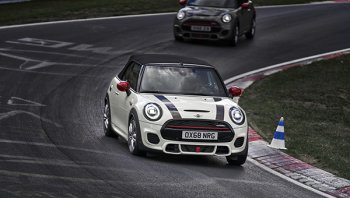 Mini คอนเฟิร์มพร้อมรับออเดอร์รถ Cooper S John Works 2019 ได้แล้วในมกราคมนี้