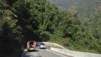 ต้องการทราบวิธีขับรถขึ้น-ลงพื้นที่สูงชันด้วยเกียร์ออโต้ครับ