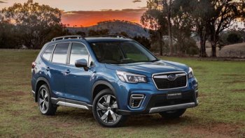 เปรียบเทียบกันจะๆระหว่าง Subaru Forester 2019 กับคู่แข่ง Ford Everest 2019