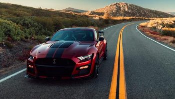 ใครเห็นเป็นต้องร้องว้าว!! กับการเปิดตัว Ford Shelby GT500 สุดยอดตระกูล Mustang ที่ฮอตที่สุด