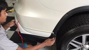 ติดตั้งชุดสเกิร์ตรอบคันดีอย่างไร