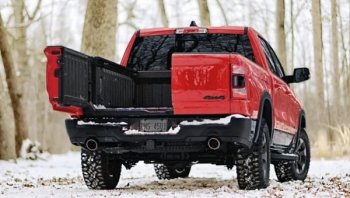 RAM 1500 2019 พร้อมฝาท้ายแบบใหม่ ที่ให้ความ “Multifunction” มากกว่าเดิม