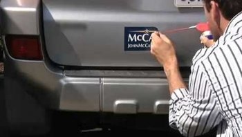 อยากทราบเคล็ดลับการลอกสติ๊กเกอร์ที่ติดบนรถครับ