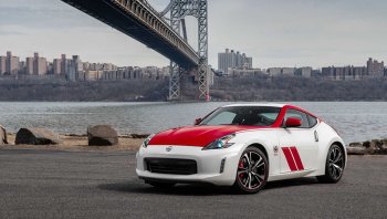 Nissan 370z  50th Anniversary สปอร์ตรุ่นพิเศษรุ่นฉลองครึ่งศตวรรษให้ 240Z ในตำนาน