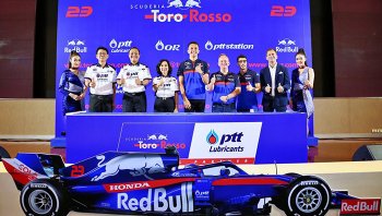 เชียร์ไทยในเอฟวัน  PTT OR ประกาศหนุน Alex Albon สู้ศึกในสังเวียนรถสูตรหนึ่ง