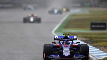 อเล็กซ์ อัลบอน เข้าอันดับ 6  ในการแข่งขัน F1 2019 ที่สนามเมืองเบียร์