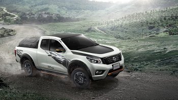 Nissan Navara Black Edition 2019   กระบะดีไซน์ใหม่เร้าใจสายสปอรต์พันธุ์แกร่ง