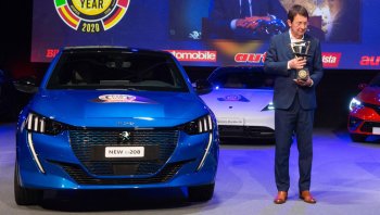 Peugeot 208 ชนะ Tesla Model 3 ครองตำแหน่งรถยอดเยี่ยม 2020