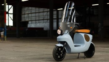 Be.e electric สกูตเตอร์ไฟฟ้าจากใยกัญชา รถสายเขียวที่แท้จริง