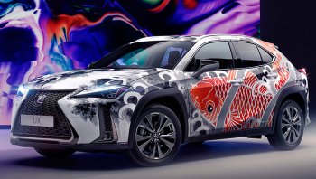 Lexus UX สักลายทั้งคันอย่างคราฟต์ ประเมินราคาไม่ได้แต่หลายล้านบาท