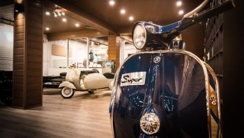 SUPER ET3 สกูตเตอร์น้องใหม่ ใต้ร่มเงา Primavera