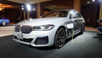 ราคา BMW 530E: ราคาและตารางผ่อน บีเอ็มดับเบิลยู 530E ปี 2022