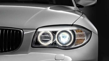 ไฟหรี่รถยนต์ มีประโยชน์อย่างไรบ้าง