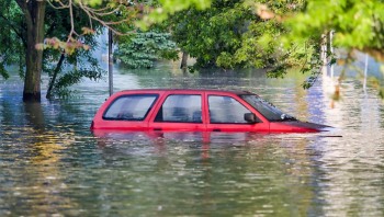 น้ำเข้าเครื่องยนต์ ควรทำอย่างไร