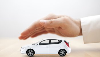 เคลมประกันรถยนต์ โดนคิดค่าเบี้ยประกันเพิ่ม ควรทำอย่างไรดี