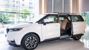 ราคา Kia Carnival LX 2023: ราคาและตารางผ่อน