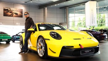 ‘ธีระ ซอโสตถิกุล’ ตัวจริงเรื่องสะสมยนตรกรรมสปอร์ต รับจบ เป็นเจ้าของ “ปอร์เช่ 911 GT3” พร้อมชุดแต่งครบเซ็ท คันแรกแห่งอาเซียน!