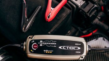 จอดรถไว้นาน ๆ ทำไมแบตฯเสื่อม พร้อมวิธีดูแลแบตเตอรี่