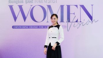 Women of the Year Awards จากหนังสือพิมพ์ Bangkok Post รางวัลผู้หญิงแห่งปีในอุตสาหกรรม      ยานยนต์ระดับลักชัวรี กับทัศนคติที่ไม่เคยปฏิเสธโอกาส ซึ่งเป็นกุญแจสำคัญสู่ความสำเร็จ