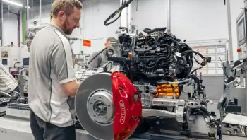 เบนท์ลีย์ มอเตอร์ส เผยโฉม Ultra Performance V8 Hybrid เครื่องยนต์สมรรถนะสูงรุ่นใหม่ ขุมพลังที่ทรงสมรรถนะที่สุดของแบรนด์ เตรียมสืบทอดบัลลังก์เครื่องยนต์ W12