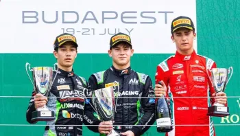 เติ้น ทัศนพล ประกาศศักดานักแข่งไทย สร้างประวัติศาสตร์พาธงชาติไทยโชว์ตระหง่านโพเดี้ยมฟอร์มูล่า3 (F3)