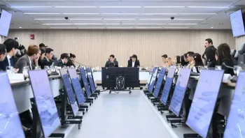 ‘ไชยชนก’ นำทัพ ‘ดีอี’ ปลดล็อก รย.17–18 อัดเงินช่วยสูงสุด 2 หมื่น/คน  ดันไรเดอร์กว่า 2 แสนรายเข้าสู่ระบบ ถูกต้อง เป็นธรรม